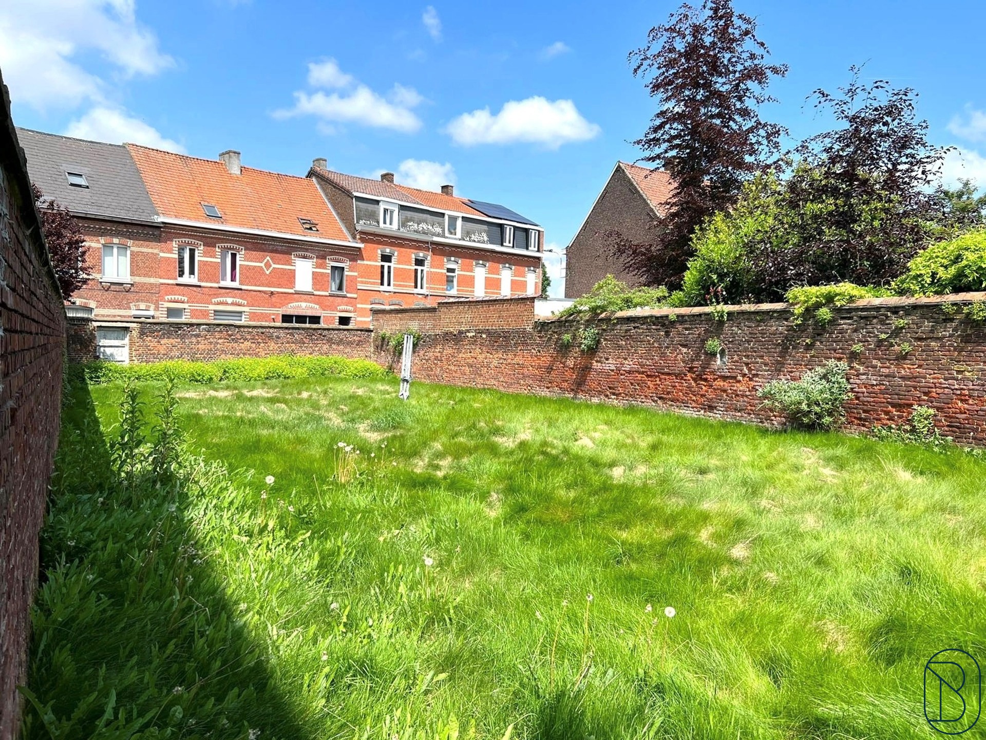 Goedgelegen bouwgrond, pal in centrum Ronse. - foto 2