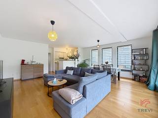 GANSHOREN, vlakbij het Kasteel van Rivieren, dicht bij winkels en hoofdwegen, mooi ONBEMEUBELD appartement met 2 slaapkamers van ± 88 m².Gelegen op...