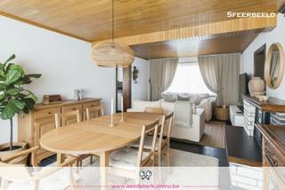 Deze vrijstaande woning in Ophoven is een betaalbaar alternatief voor wie vooruit kijkt: een degelijke basis, vier slaapkamers en de ruimte om er...