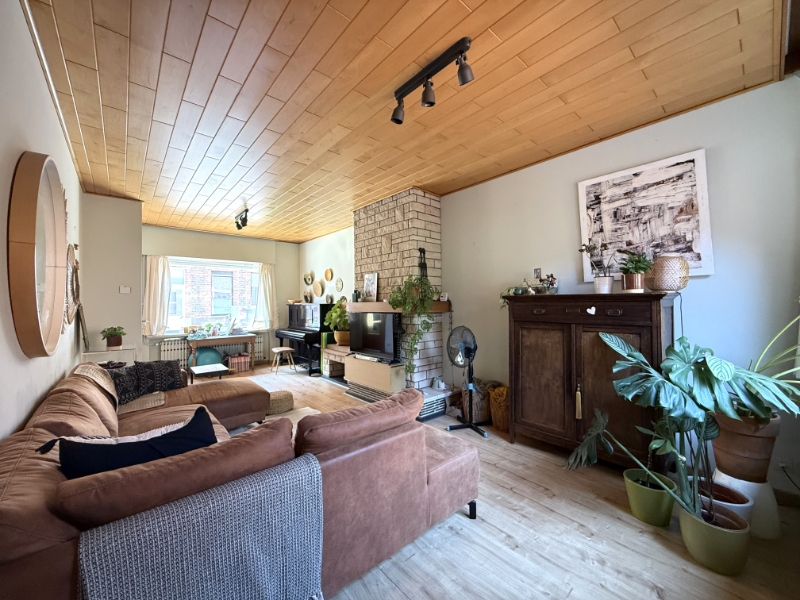 Ruime woning met tuin en garage op uitstekende ligging - foto 4