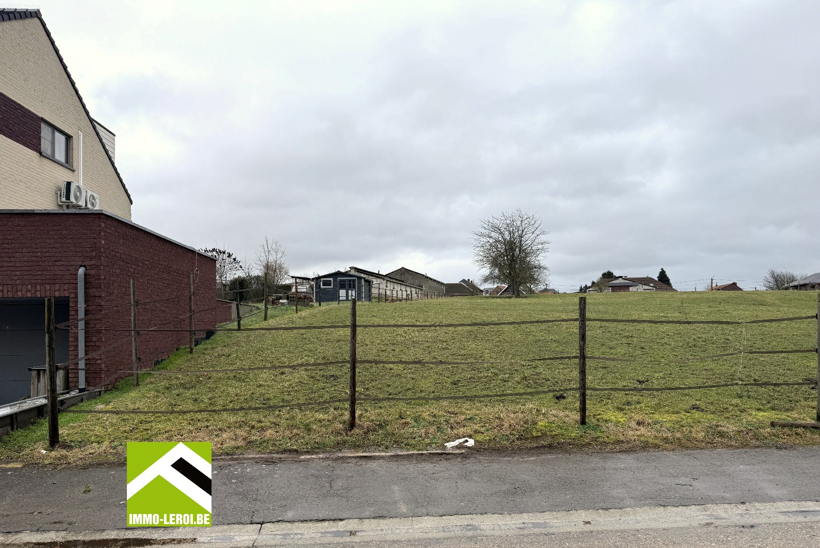 Terrain à bâtir pour une construction semi-ouverte - situé à la campagne - photo 3