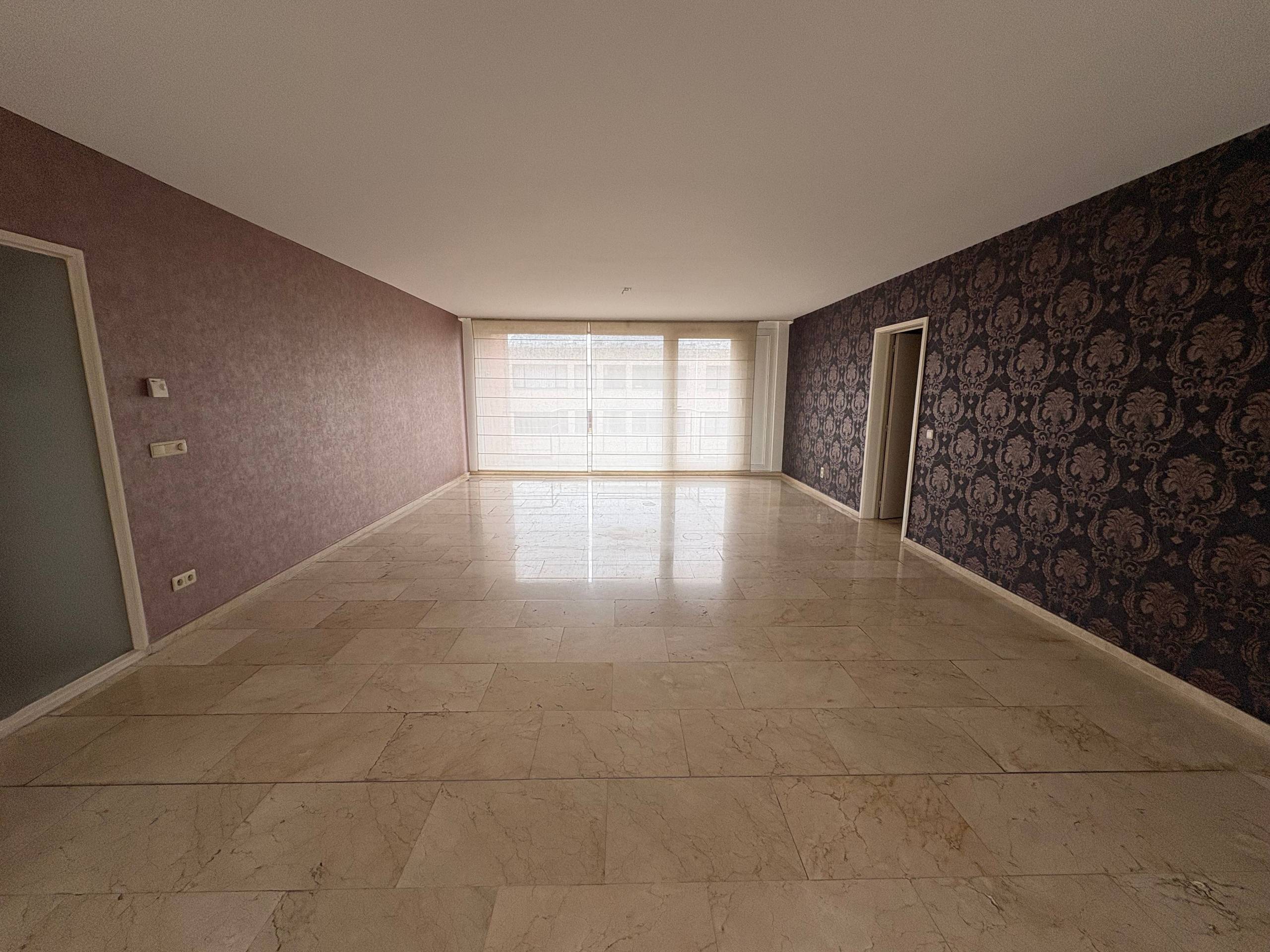 Riant appartement met 3 slaapkamers, 2 badkamers en twee terrassen te huur te Oostende! - foto 5