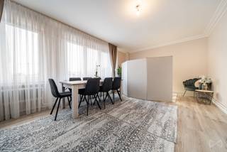 Located on the 1st floor of a small building with low maintenance fees, this bright and pleasant apartment offers approximately 90 m² of living...