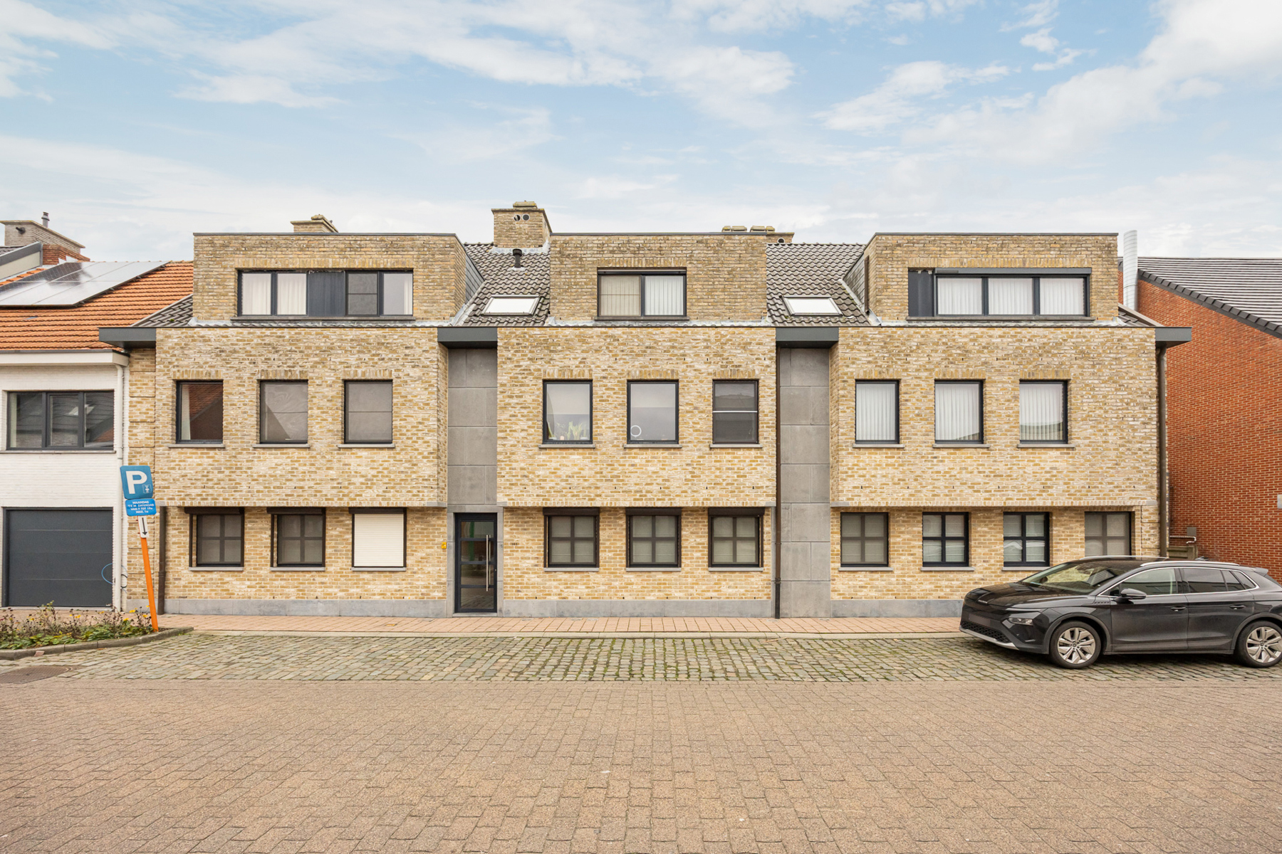 Dakappartement met lift, ruim terras, zolder en ruime garage. - foto 1