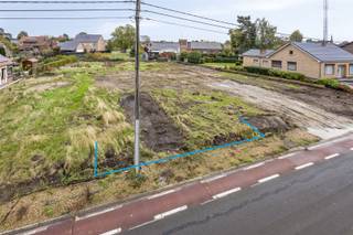 TE KOOP: Bouwgrond van 5a59ca voor halfopen bebouwing te Paal! Deze bouwgrond voor halfopen bebouwing is gunstig gelegen in de Meelbergstraat te...