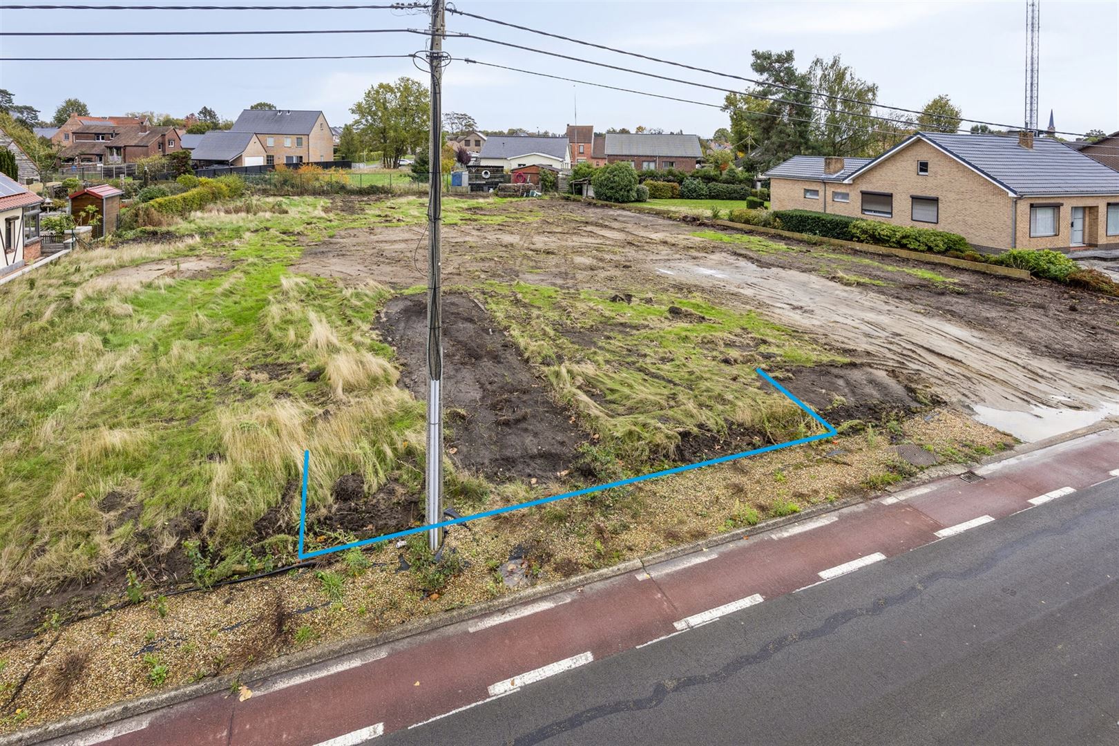 TE KOOP: Bouwgrond voor halfopen bebouwing te Paal! - foto 1