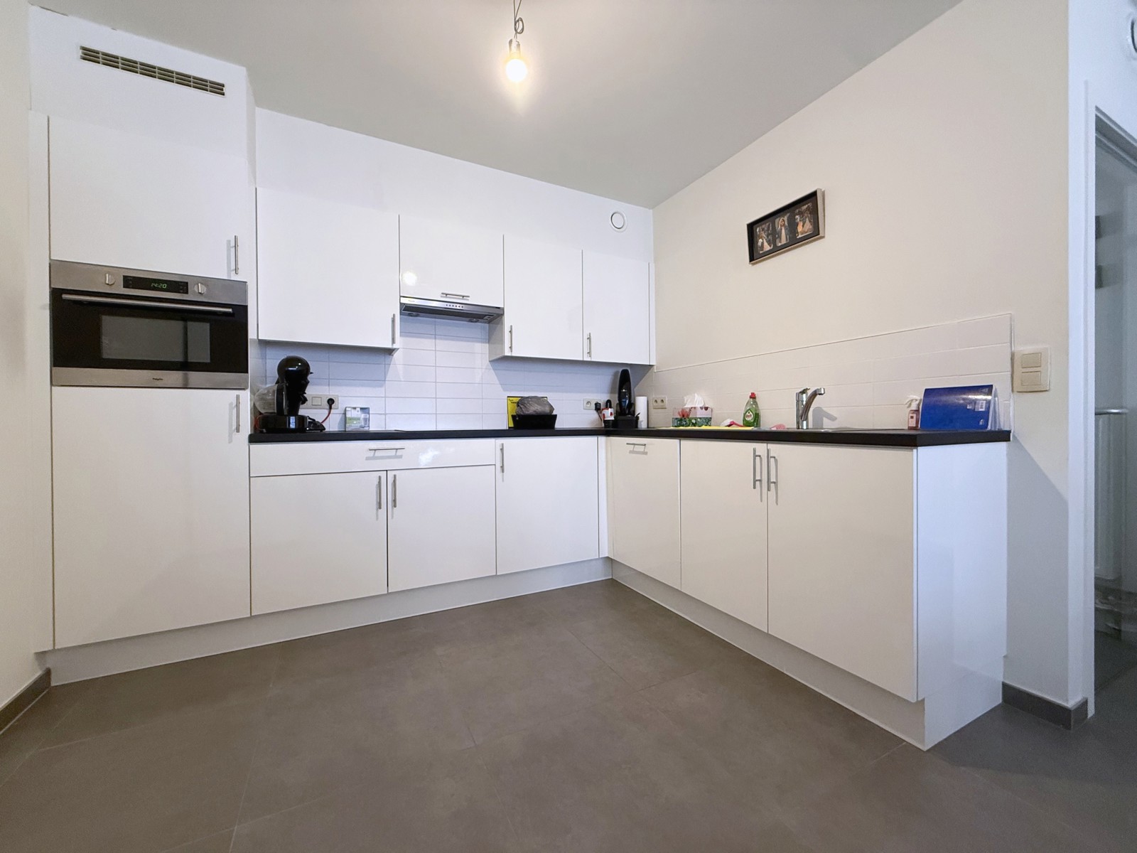 Gelijkvloers appartement met 2 slaapkamers, terras en garage - foto 5
