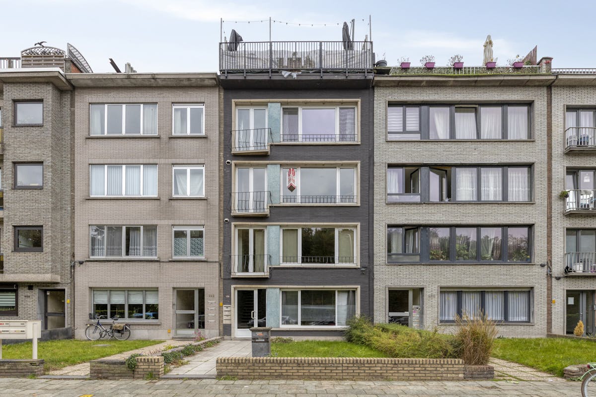 Charming two bedroom apartment in Deurne! - photo 4