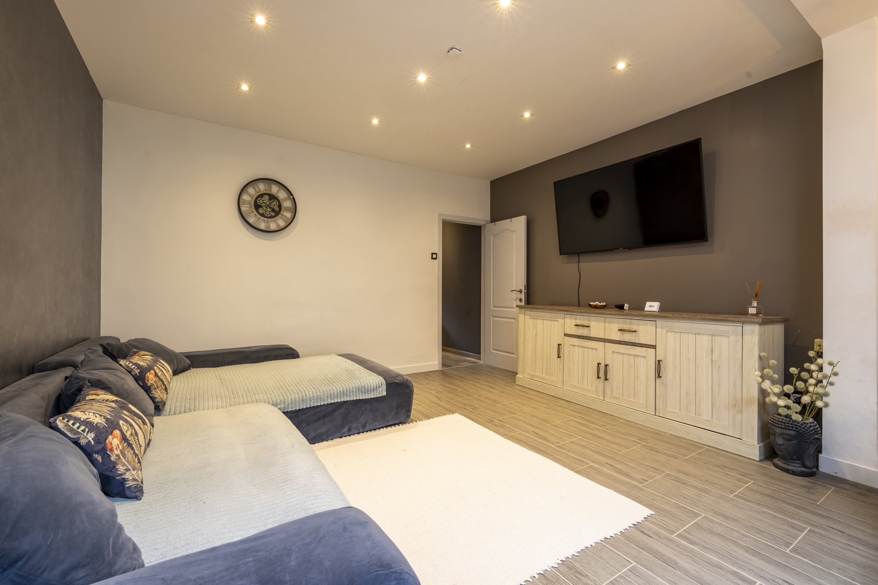 Instapklare woning met 4 slaapkamers en aangename tuin! - foto 3