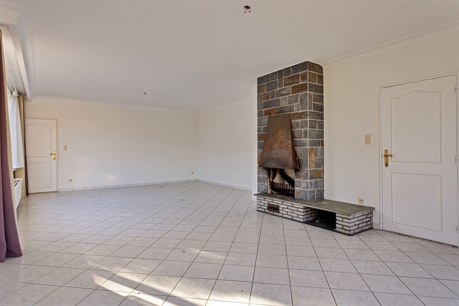 Laagbouwvilla op een perceel van 374m² met mogelijkheden op toplocatie in de Elsdonkwijk. - foto 4
