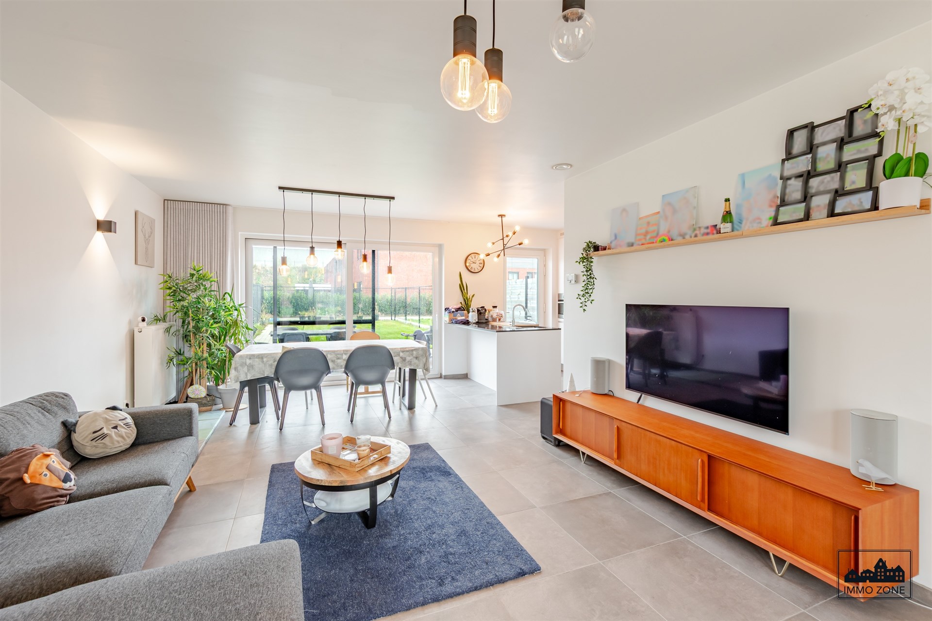 Maison neuve prête à l'emploi avec 4 chambres à coucher ! - photo 1