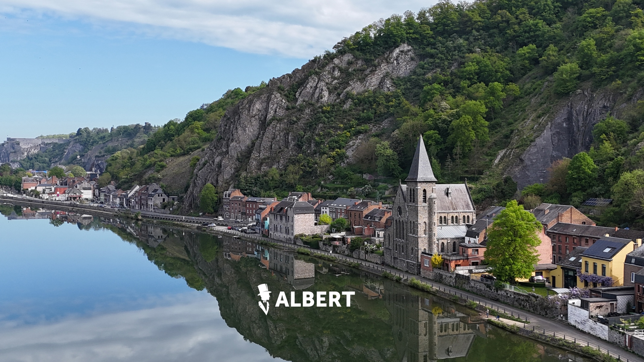 Prachtig gerenoveerde ruime woning (oude school) in Dinant! - foto 5