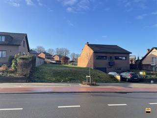 Gunstig gelegen bouwgrond voor halfopen bebouwing nabij centrum Borgloon Deze bouwgrond treffen we aan nabij het centrum van Borgloon. Hierdoor...