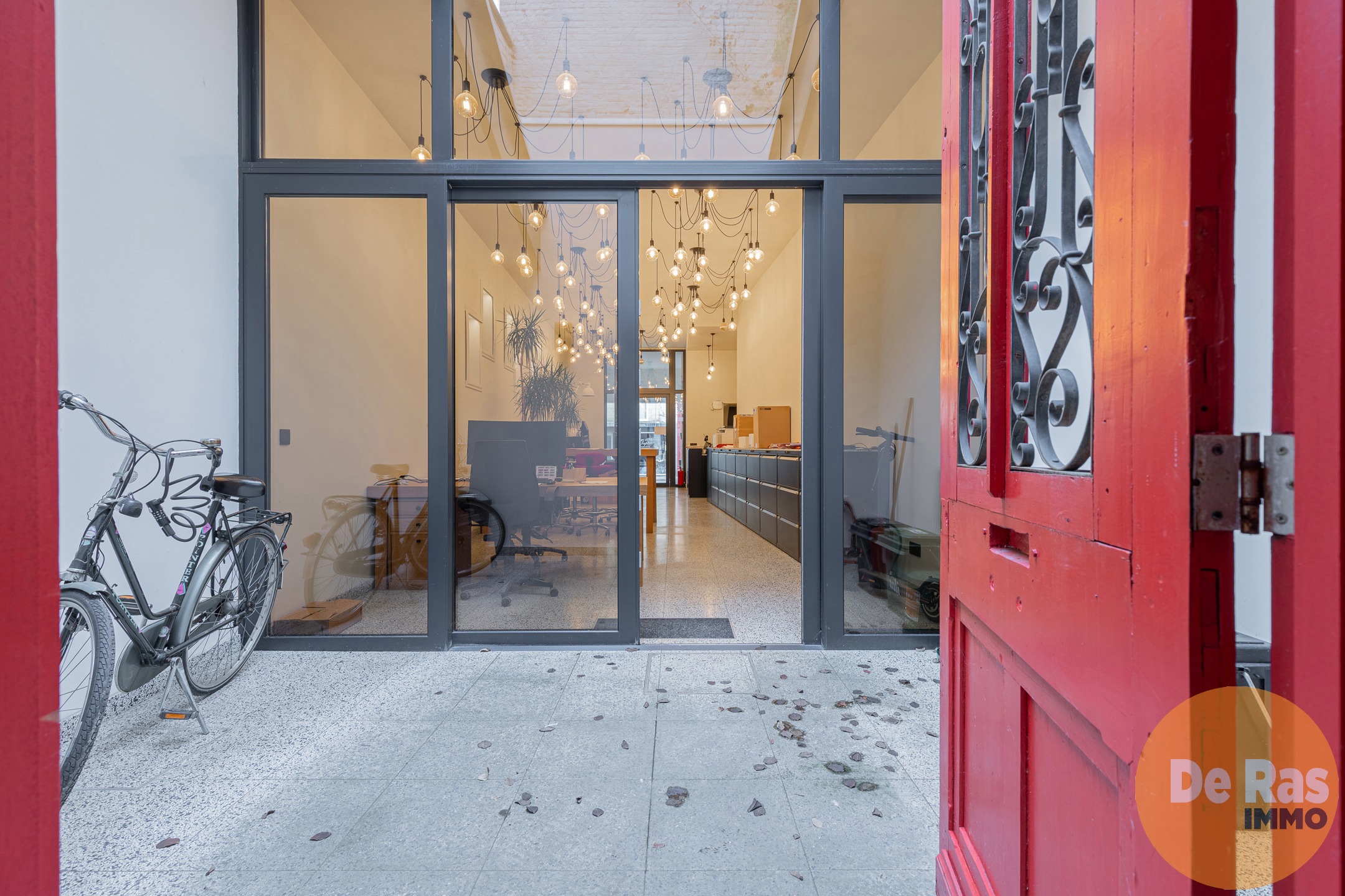 AALST - KANTOOR MET VERNIEUWD APP. IN HART VAN DE STAD - foto 1