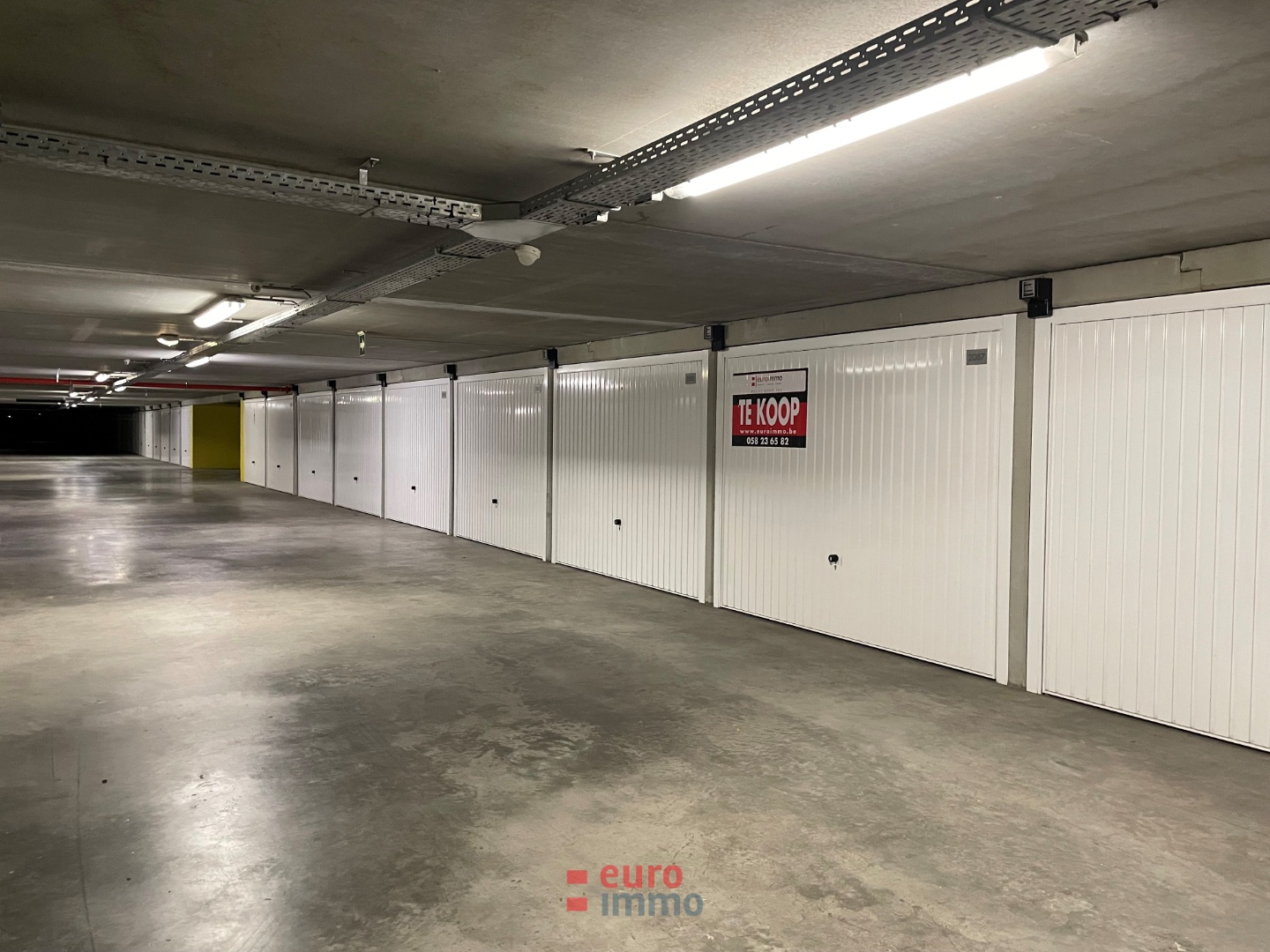 Zéér vlot toegankelijke garagebox op toplocatie te Nieuwpoort! - foto 1
