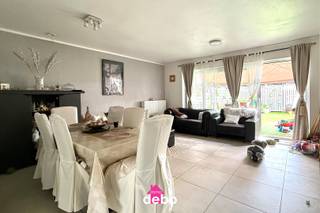 Ontdek deze instapklare, duurzame BEN-woning (Bijna-EnergieNeutraal) in een rustige, kindvriendelijke buurt in Zwevegem. Deze stijlvolle...