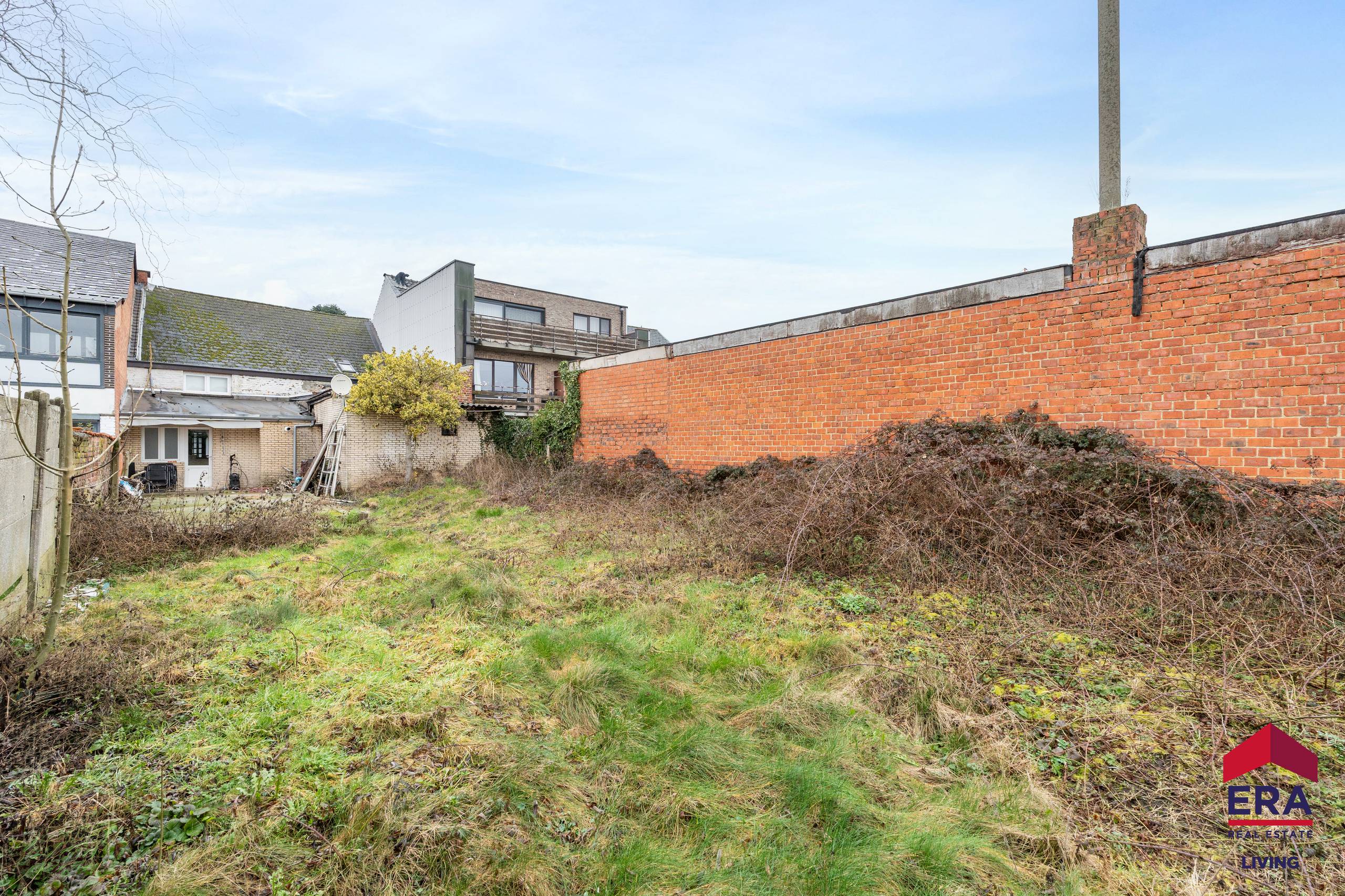 Ruime woning met 3-5 slaapkamers, garage en tuin - foto 5