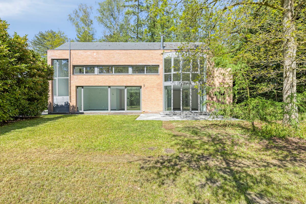 Exclusieve villa in Schilde met ruime zuid-gerichte tuin. - foto 1
