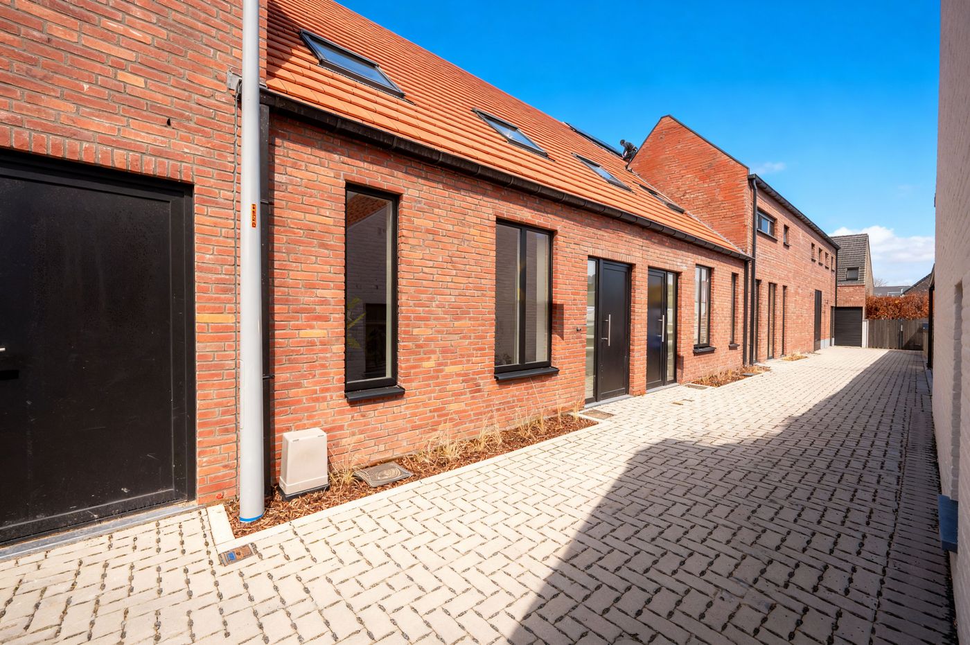 Afgewerkte nieuwbouwwoning in Assebroek, mogelijkheid aan 6% BTW - photo 1