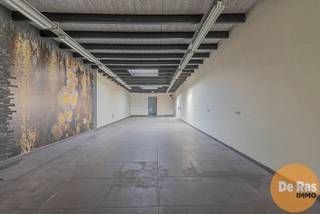 EERSTE BEZOEKDAG ZATERDAG 4 APRIL 2026 VAN 10U TOT 12U (ENKEL OP AFSPRAAK!!)DENDERMONDE - Handelsruimte met ruime tuin en appartementDeze dubbele...