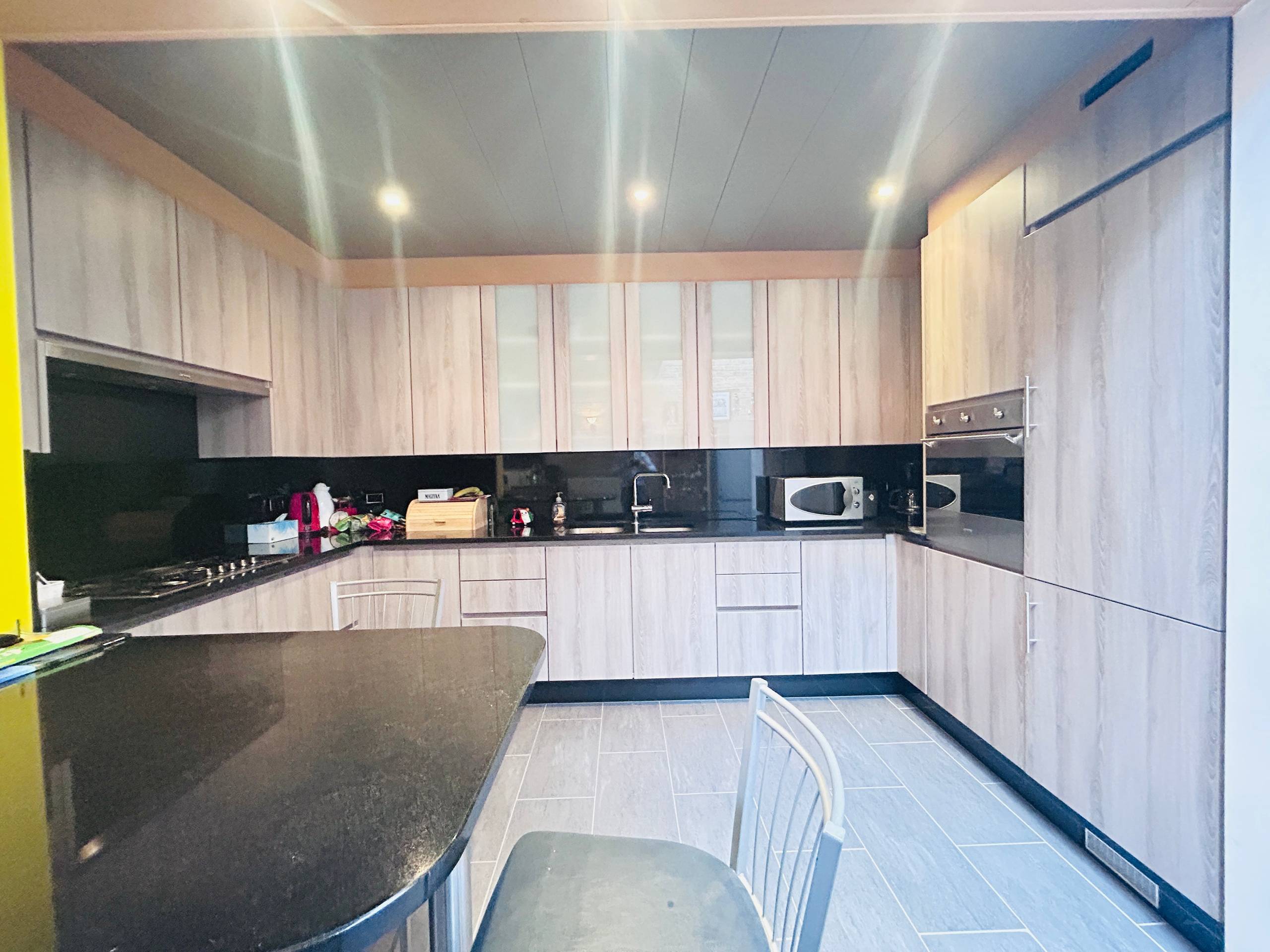 Instapklare woning met dubbele garage en zuid gerichte tuin - foto 5