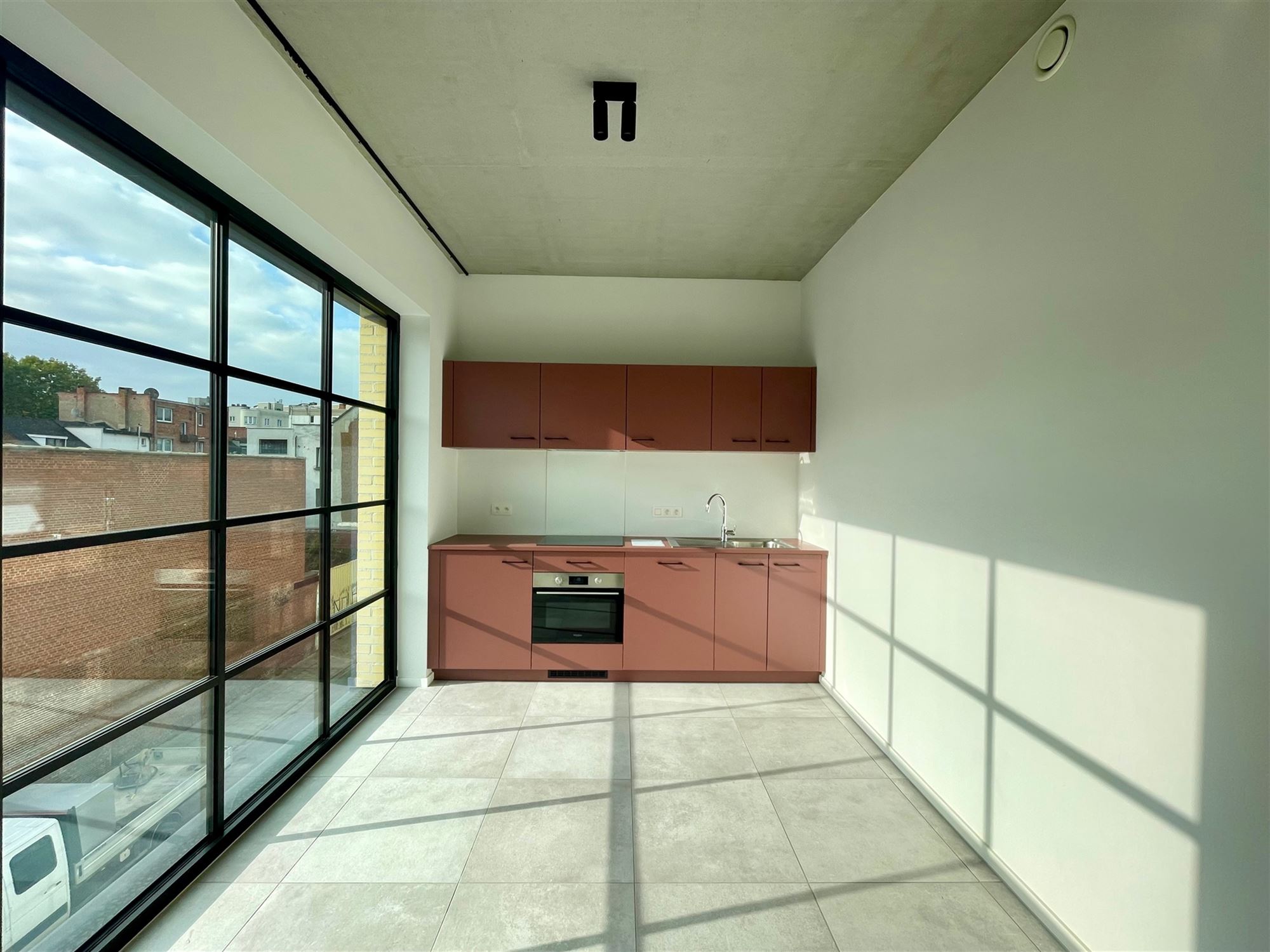 STUDIO COMFORTABLE AVEC TERRASSE - photo 3