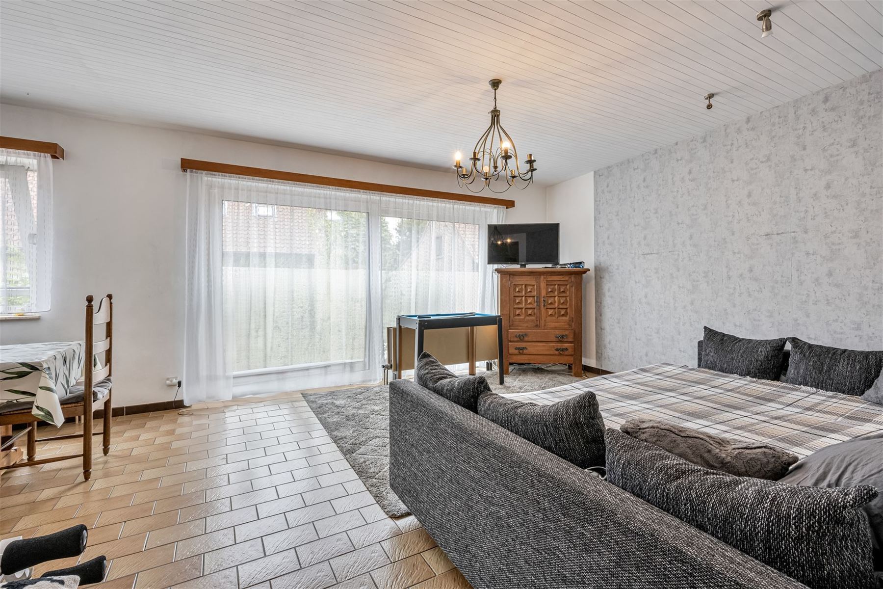 Commercial for sale in Relegem with 6 bedrooms - photo 2