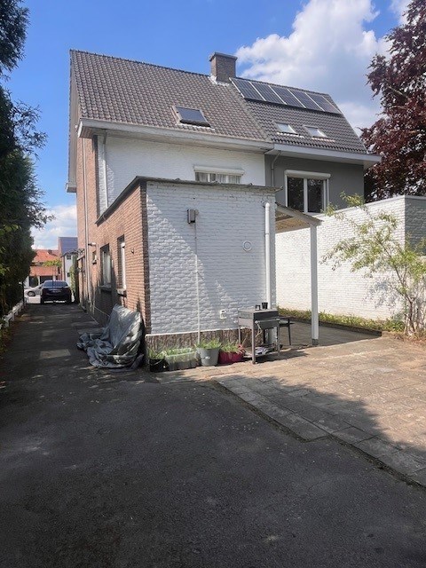 Maison à vendre à Saint-Nicolas avec 4 chambres - photo 2