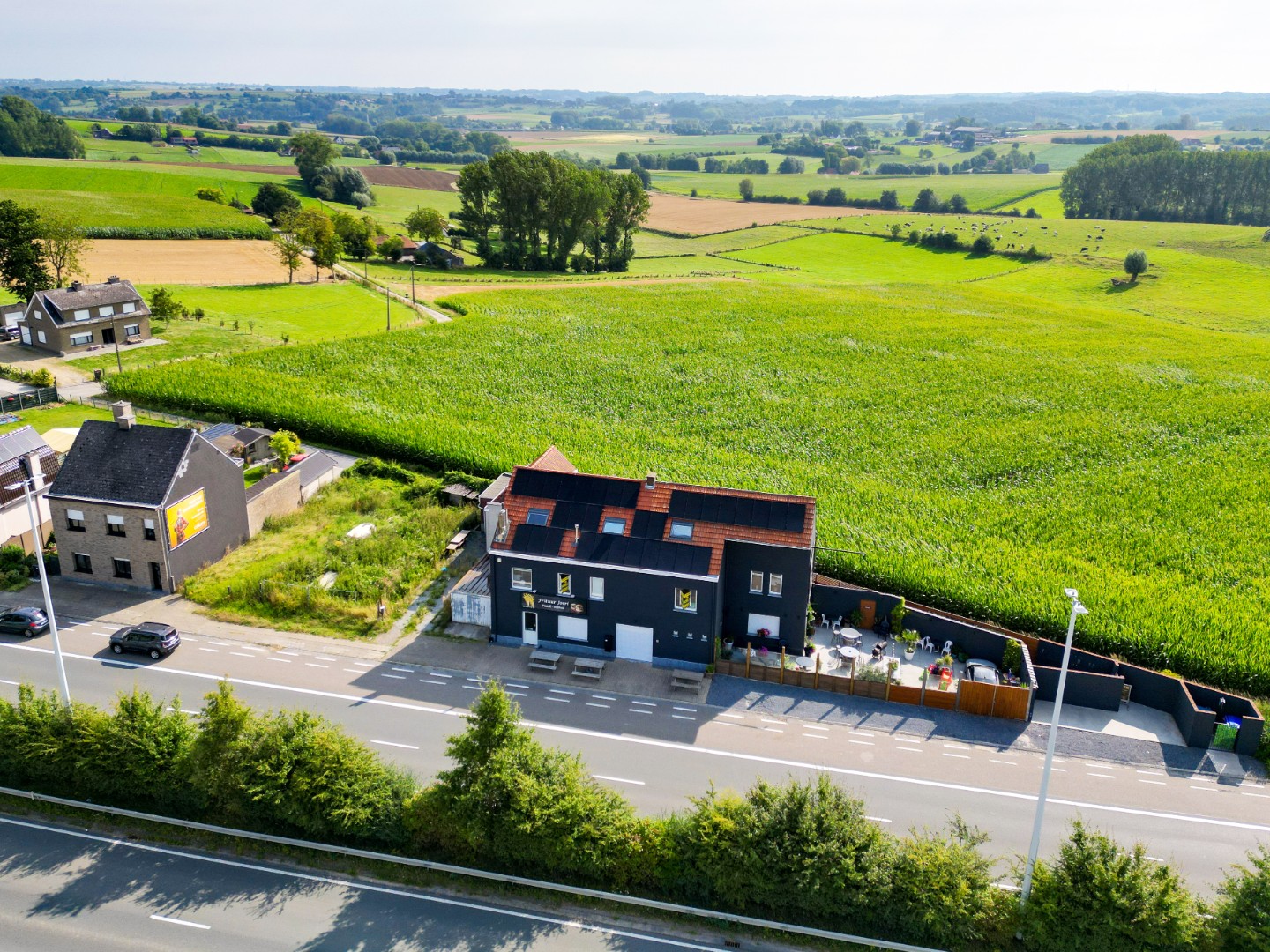 Te koop , multifunctionele eigendom met ruim woongedeelte, handelsruimte en zonneterras op toplocatie in Maarkedal - foto 5