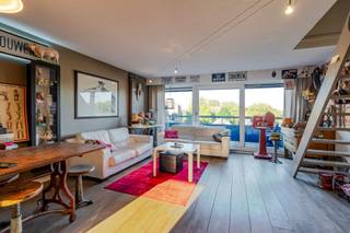 <p>Rustige ligging aan de stadsrand van Brugge.<br /><br />Ruim terras en gemeenschappelijke tuin.<br /><br />Praktische indeling.<br /><br />Elektriciteit volledig conform en EPC label B.<br /><br /><br /></p>