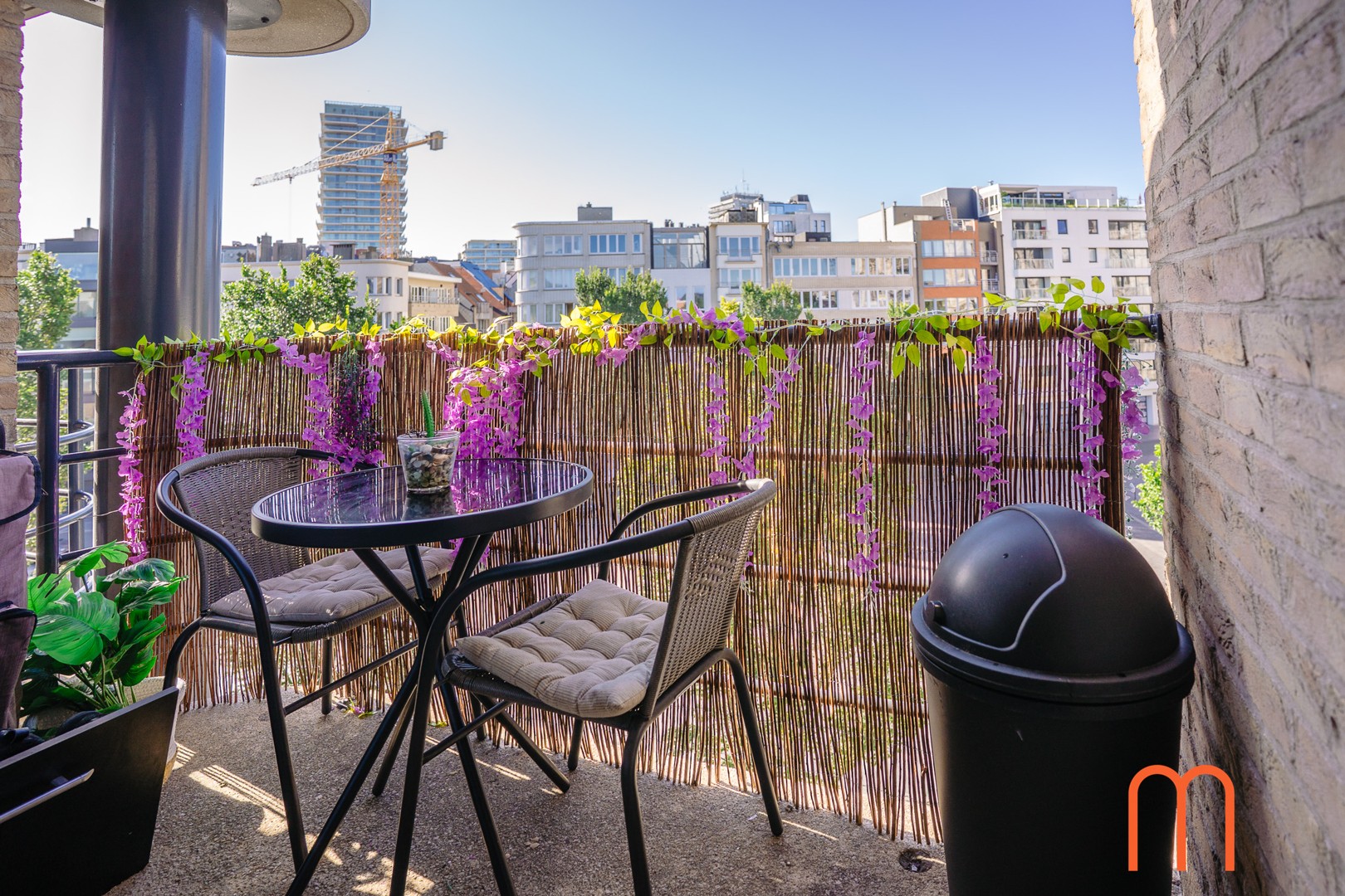 Instapklaar appartement met uniek uitzicht op de Sint-Petrus-en-Pauluskerk te koop – centrum Oostende - foto 3