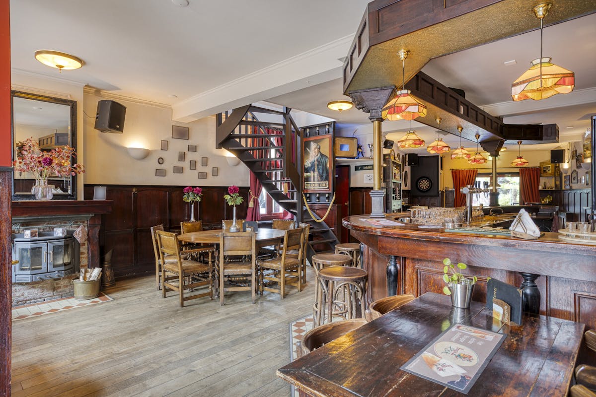 Woning met charmante kroeg en tuinterras te koop! - foto 2