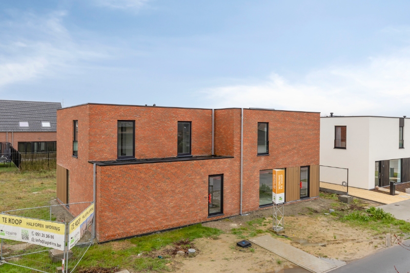 Halfopen nieuwbouw met 3 slaapkamers te koop | Roeselare - foto 3