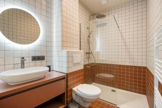 Deze prachtige studio ligt op een droomlocatie in het historische stadscentrum van Leuven. De locatie op de tweede verdieping van een kleinschalig...