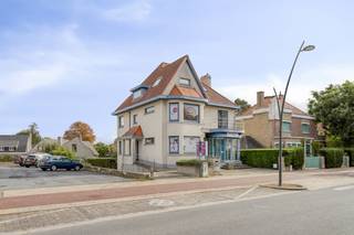 Unique Opportunity in Koksijde — Combining Living & Working at a Top Location!Located on the Zeelaan in the heart of Koksijde, we offer you...