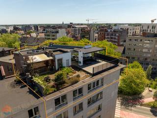 Op een uitstekende locatie in het centrum van Mechelen bevindt zich deze exclusieve duplex penthouse met 3 slaapkamers en ruim terras. U geniet...
