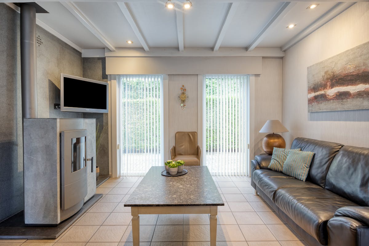 Unieke handelswoning met magazijn in Zomergem - foto 4