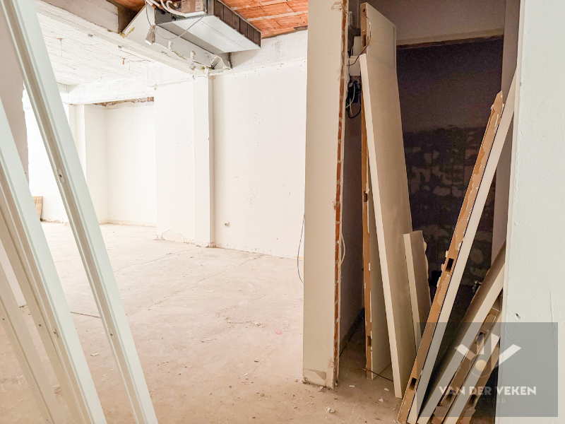 Interessant handelsgelijksvloers in Hasselt-Centrum - foto 4