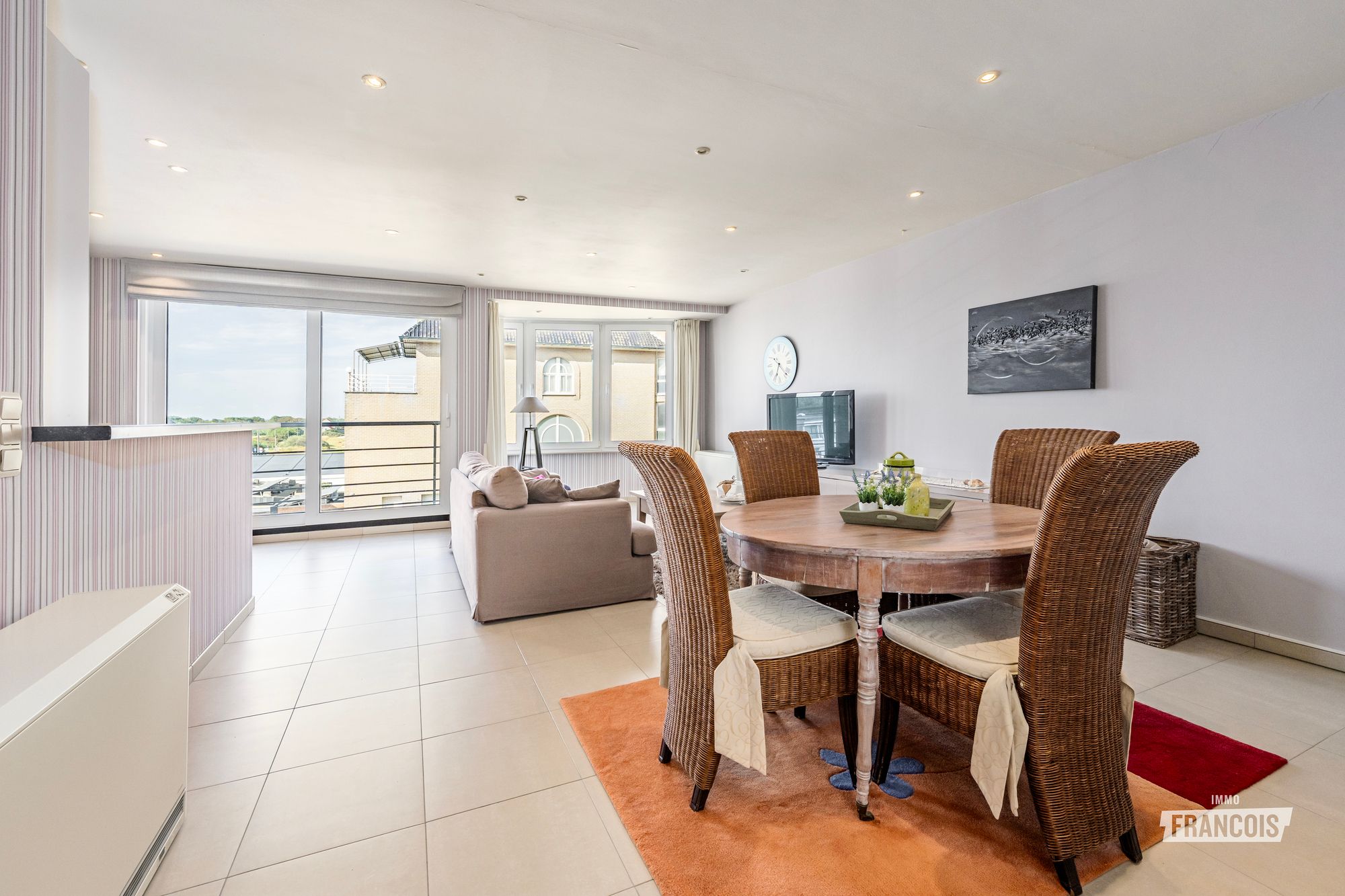 Ruim en instapklaar appartement in een kleinschalige residentie met twee slaapkamers, terras en grote privatieve berging te Raversijde (Oostende) - foto 5