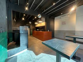 Unieke opportuniteit tot overname van een gunstig gelegen horecapand (voormalige club/dancing) op een uitstekende locatie in Brugge. Dankzij...