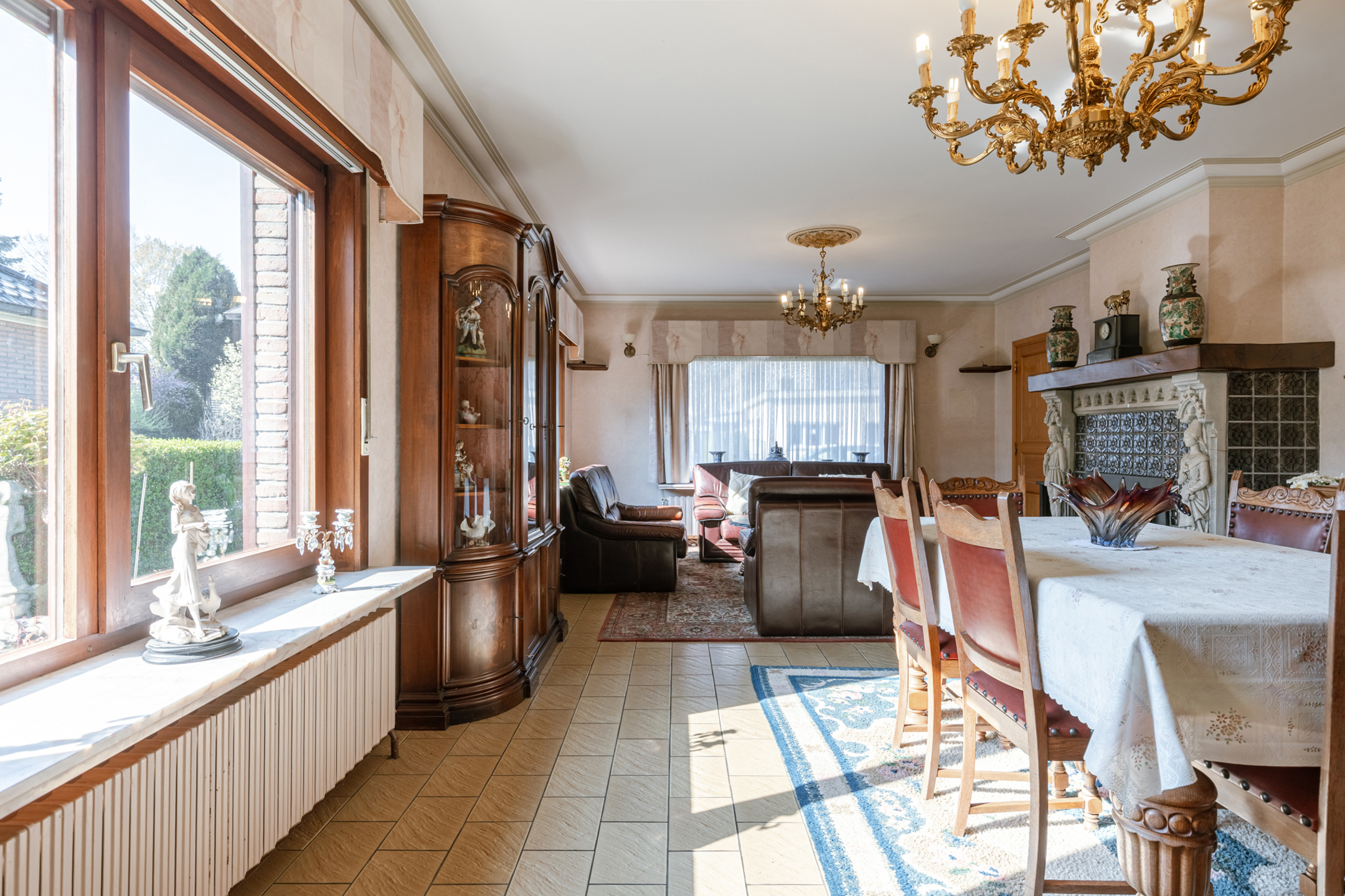 Charmante, lichtrijke woning met garage in rustige omgeving - foto 5