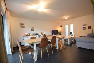 RYFFELAERESTRAAT 10 RUMBEKEDeze charmante en comfortabele woning is rustig gelegen en toch vlakbij het centrum van Rumbeke.Bij het binnenkomen...
