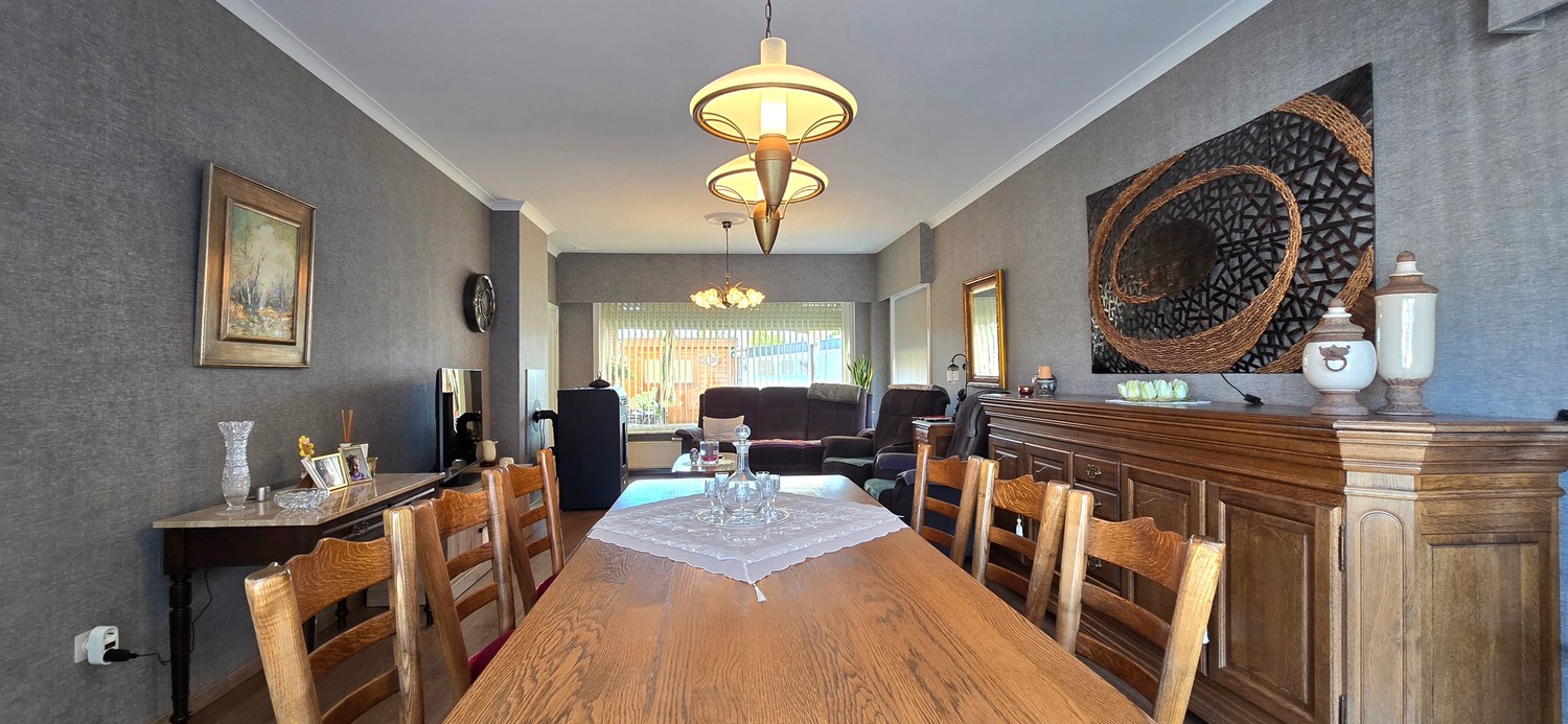 TE KOOP: te renoveren open bebouwing met 4 ruime slaapkamers - foto 5