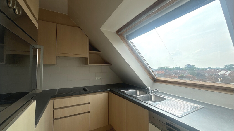 Prachtig Dakappartement met 2 slaapkamers en TERRAS te koop in Roeselare - foto 4