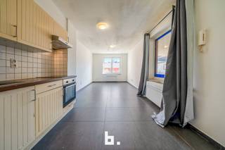 Deze energiezuinige studio is gelegen in de Nijverheidsstraat 5 te Roeselare. De uitstekende ligging is 1 van de mooie troeven van deze...