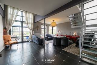 Wens je graag een bezoek aan dit pand? Neem contact op met Sara via 0494 36 21 64 of sara@ellimmo.beOp zoek naar een woning die ruimte, rust én...