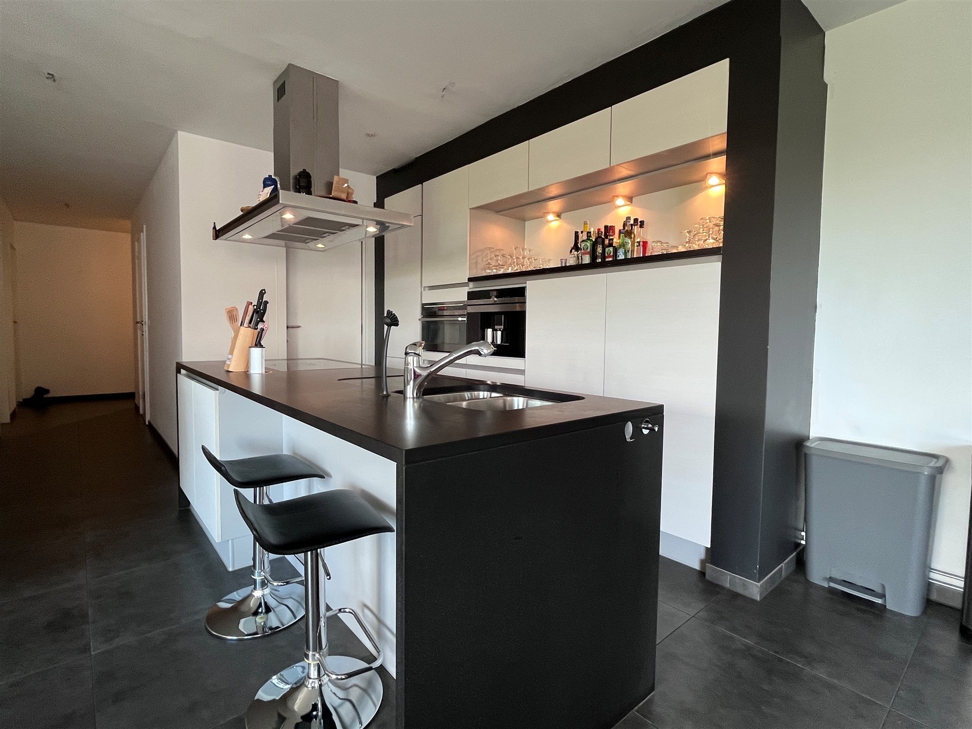 3 slaapkamerappartement met terras
en autostaanplaats - foto 4