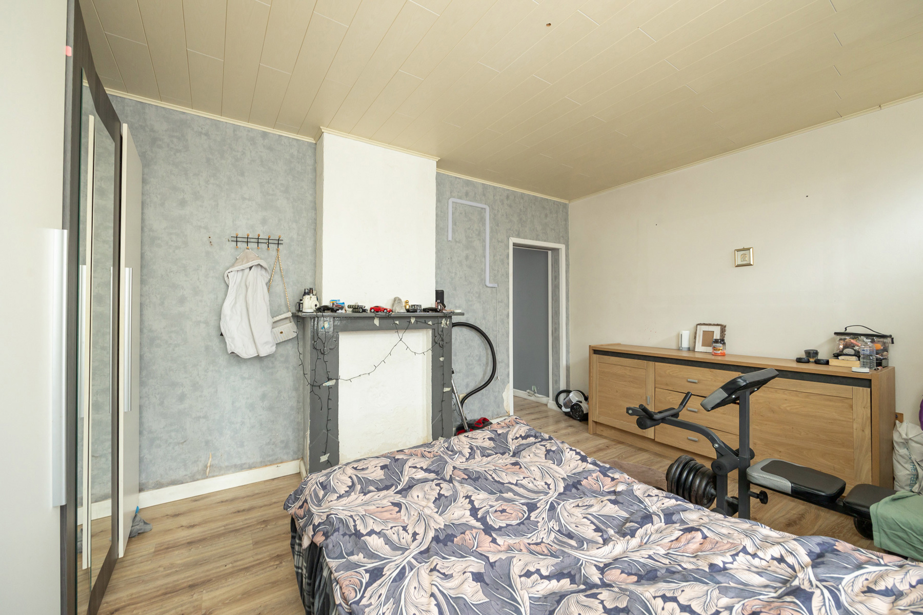 Halfopen woning met potentieel op gunstige locatie - foto 4