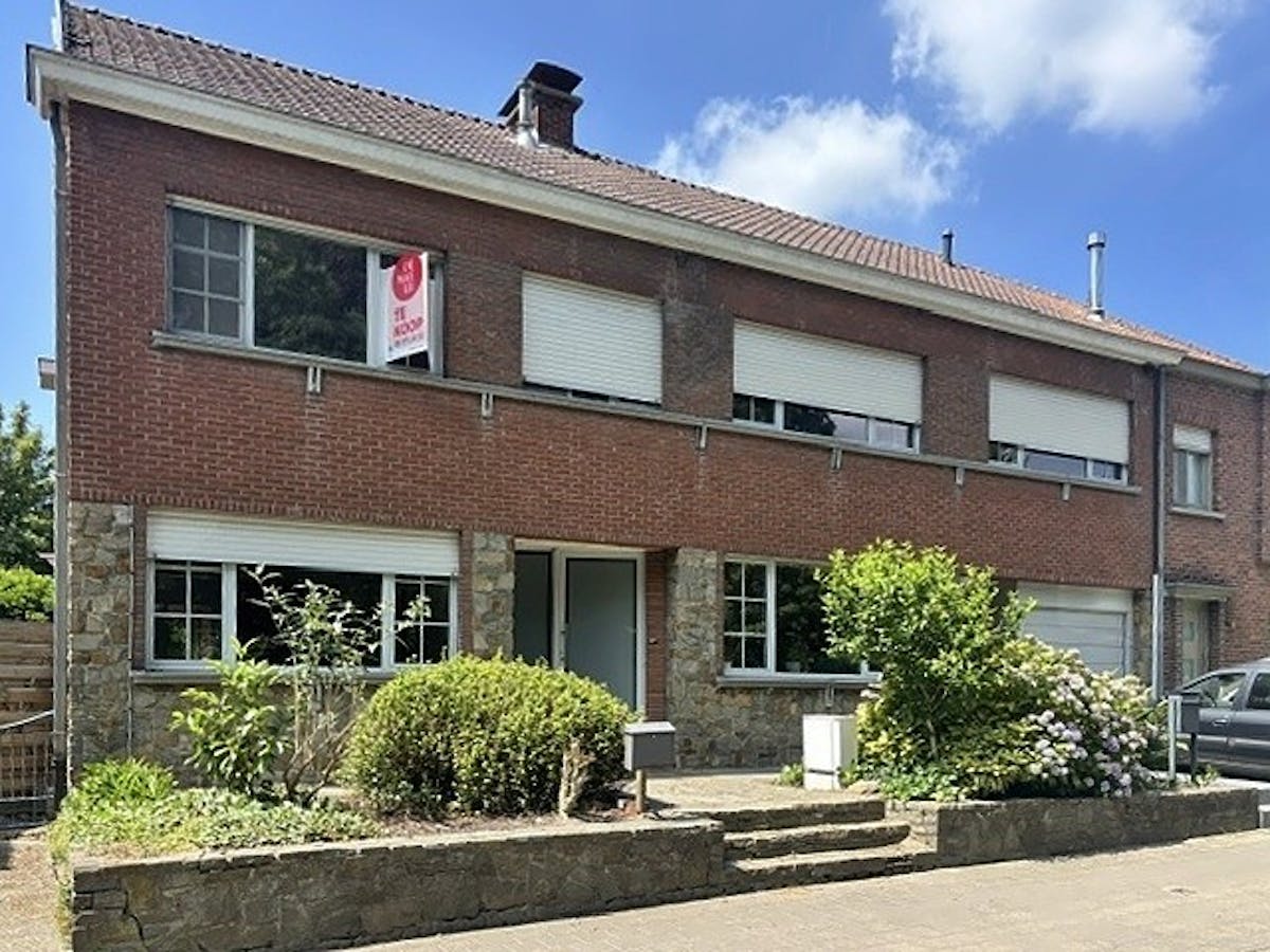 Te renoveren halfopen bebouwing te koop in Lotenhulle - foto 1