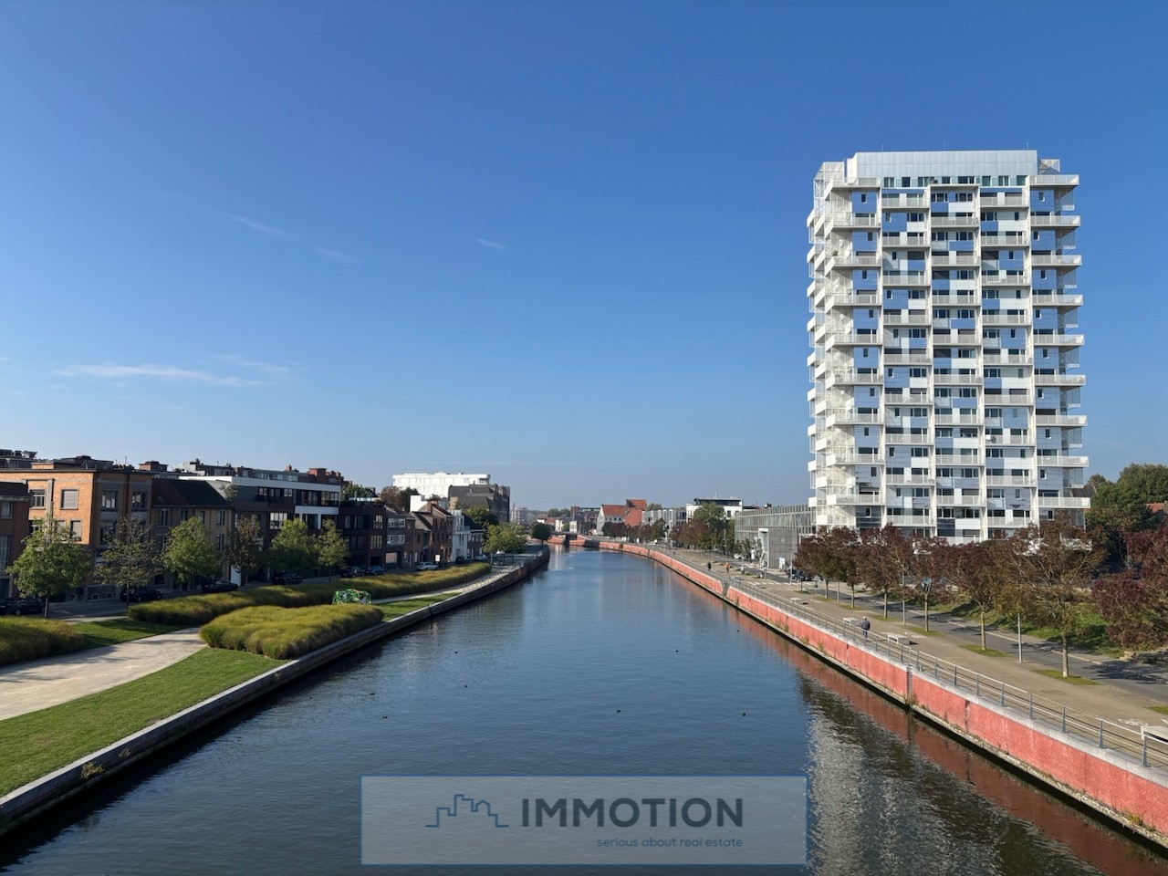 Comfortabel wonen met adembenemend uitzicht over de Leie en Kortrijk - foto 1